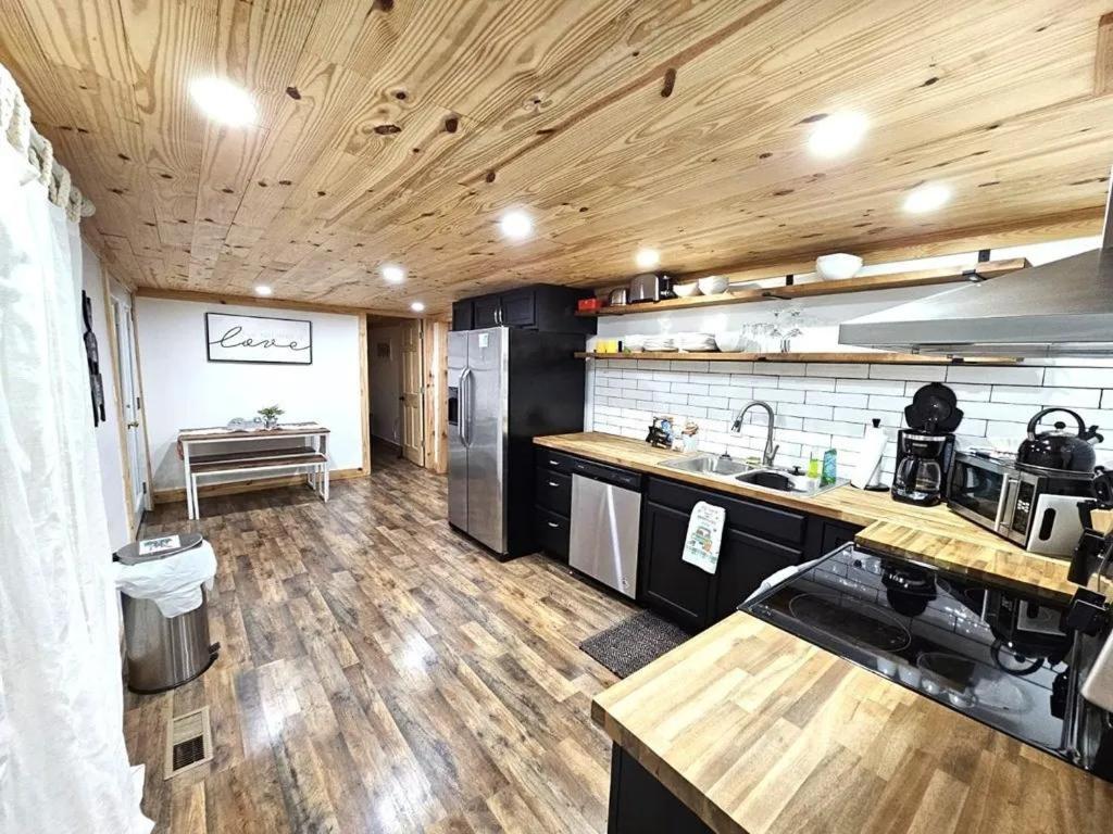 ピジョンフォージ Modern Style, Arcade, Fire Pit, Pet Friendlyヴィラ エクステリア 写真