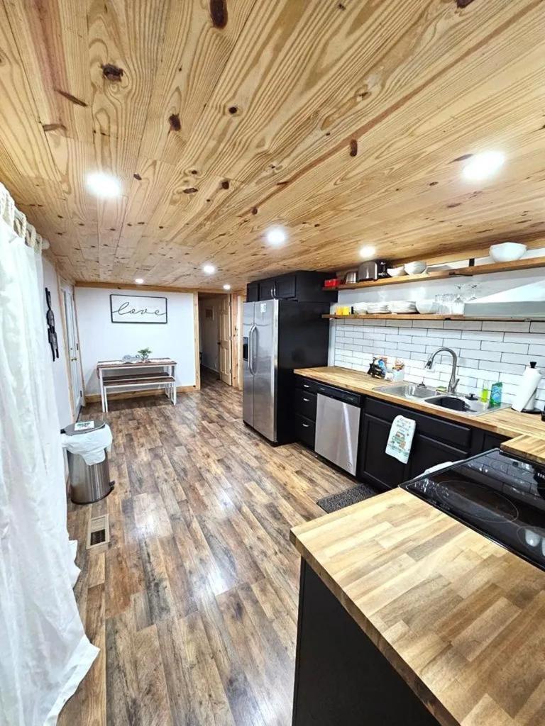 ピジョンフォージ Modern Style, Arcade, Fire Pit, Pet Friendlyヴィラ エクステリア 写真